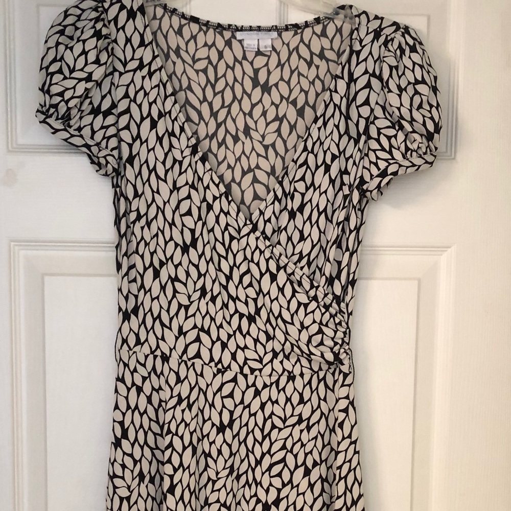 London Times, size 6 dress
